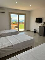 Lilly Rooms and Studios