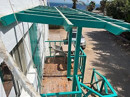 Lilly Rooms and Studios