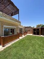 Lilly Rooms and Studios