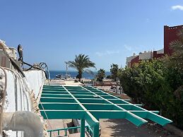 Lilly Rooms and Studios