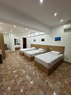 Lilly Rooms and Studios