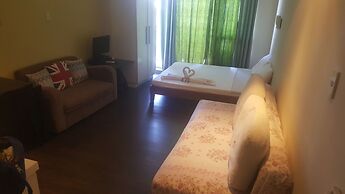 Happy Suites at Knightsbridge Res Makati