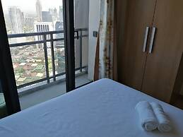 Happy Suites at Knightsbridge Res Makati