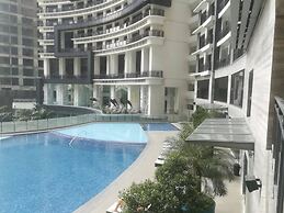 Happy Suites at Knightsbridge Res Makati