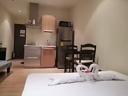 Happy Suites at Knightsbridge Res Makati