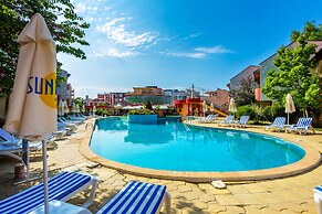 Complex Sunrise All Inclusive