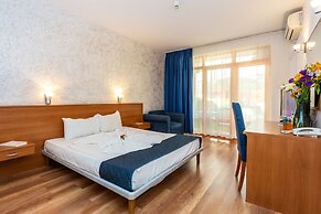 Complex Sunrise All Inclusive