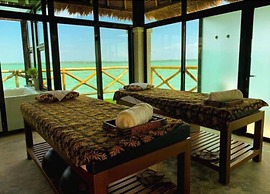 Doulos Phos The Ship Hotel