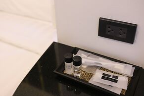 Pratunam Atrium Hotel