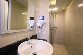 Pratunam Atrium Hotel