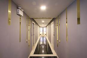 Pratunam Atrium Hotel