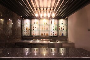 Pratunam Atrium Hotel