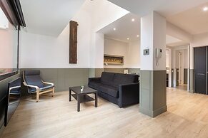 Enjoybcn Patio de Gala Apartments