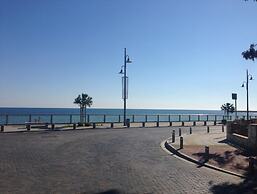 Ne'r Beach Calm Place