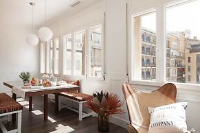 Enjoybcn Coliseum Apartments