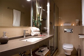 Enjoybcn Coliseum Apartments