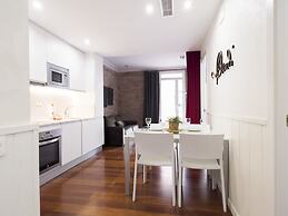 Enjoybcn Gaudi Apartments