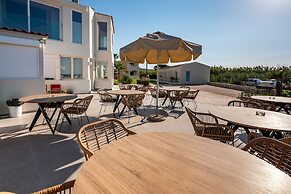 GT Beach Hotel