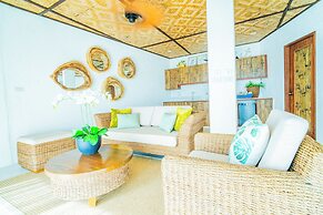 Pearl Bay Villas
