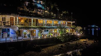 Pearl Bay Villas