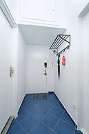 Friends Avenue Apartment