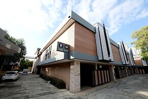 Sriracha Hotel And Spa