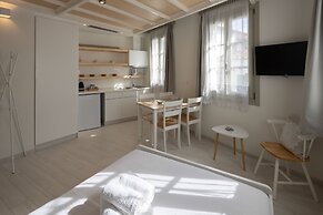 l anima boutique suites