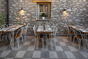 l anima boutique suites