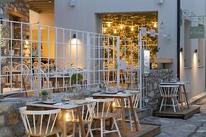 l anima boutique suites