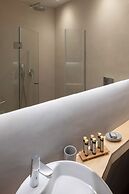 l anima boutique suites