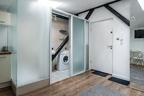 Studio Czerwonego Krzyza 4