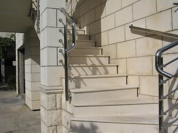 Apartments And Rooms Artemida