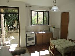 Apartments And Rooms Artemida