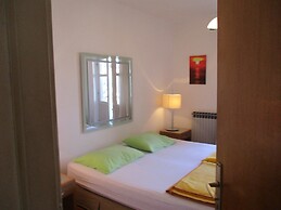 Apartments And Rooms Artemida