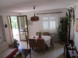 Apartments And Rooms Artemida