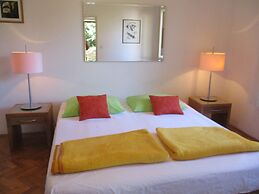 Apartments And Rooms Artemida