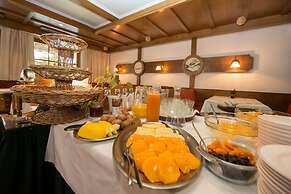 Hotel Cresta