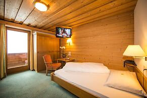 Hotel Cresta