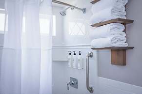 Marina Beach Motel