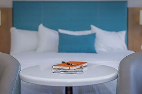 Marina Beach Motel