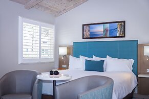 Marina Beach Motel