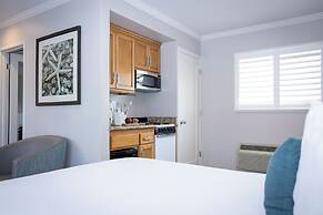 Marina Beach Motel