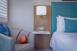 Marina Beach Motel