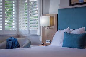 Marina Beach Motel