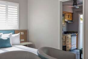 Marina Beach Motel