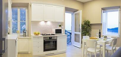 Sea Pearl Apartments by DuHomes