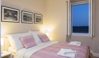 Sea Pearl Apartments by DuHomes