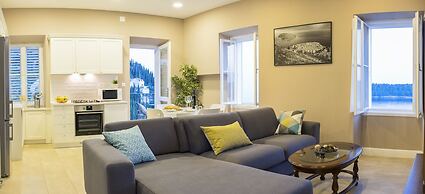 Sea Pearl Apartments by DuHomes