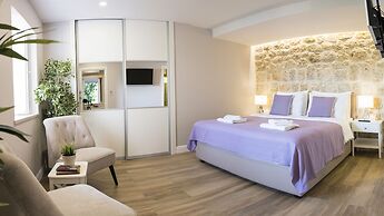 Sea Pearl Apartments by DuHomes