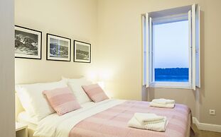 Sea Pearl Apartments by DuHomes